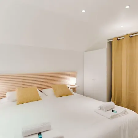 Design - 4 Guests - Louvre & Opera Paris